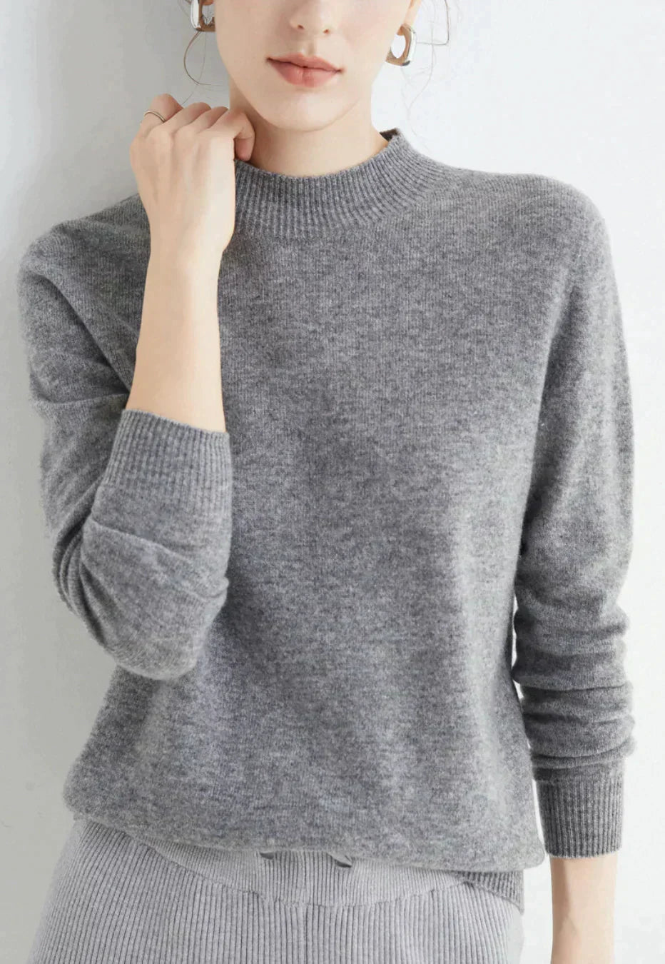 Pullover Damen | Klassischer Rundhalsausschnitt + figurbetonte Passform | L&F - 17 - Lieblingsform